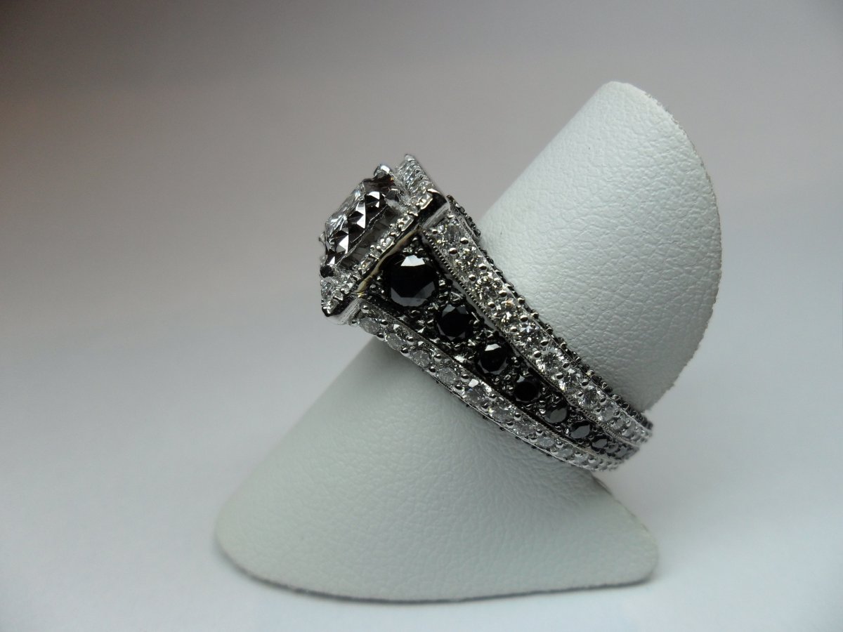 White Gold Princess Entourage Ring